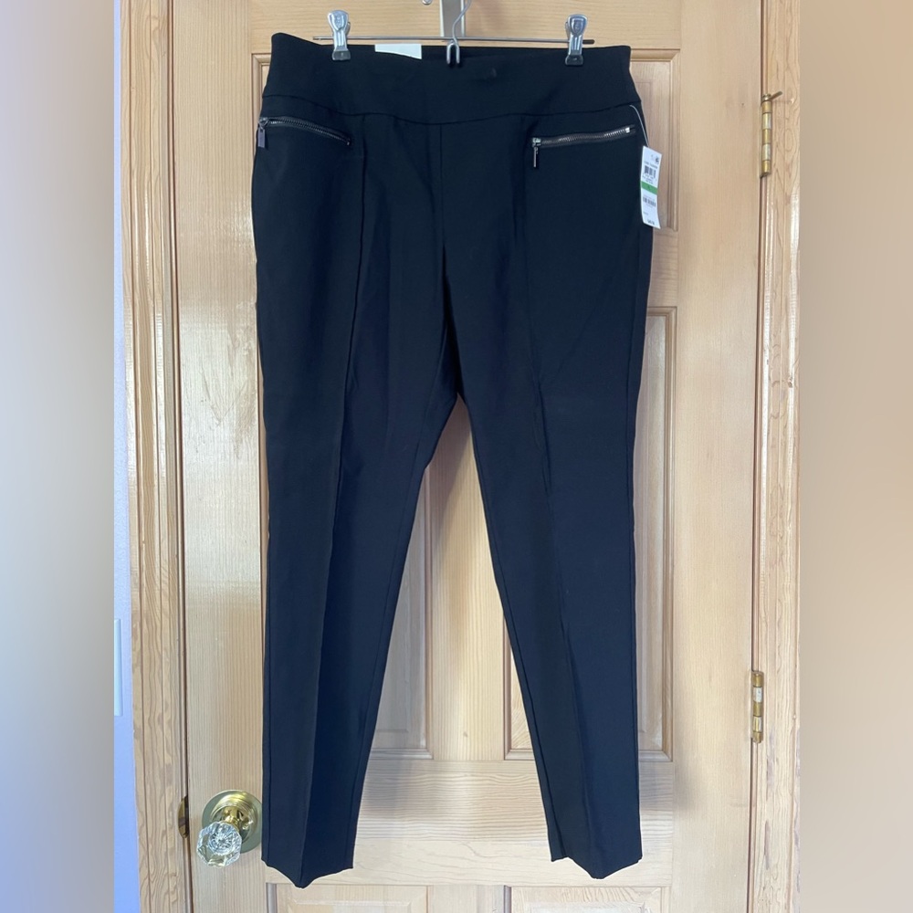Style & Co Skinny Leg Mid Rise PL Black Pants